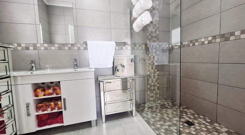 3 Bedroom Property for Sale in Da Gama Bay Western Cape